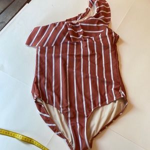 Albion Fit Swimsuit -Large
